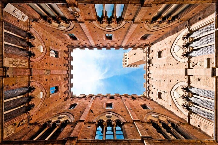 From Pisa or Lucca: Siena and San Gimignano Small Group Tour