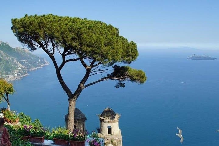 Full-Day Private Tour of Pompeii and Amalfi Coast from Rome