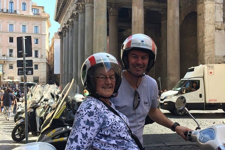 vespa rental Rome
