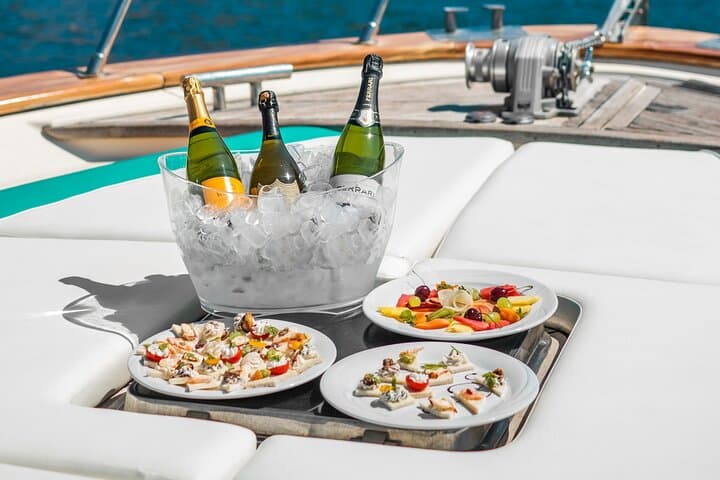 Capri Private Boat Day Tour from Sorrento, Positano or Naples
