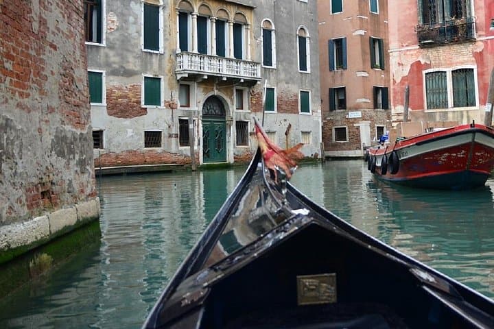 St Marks Basilica Skip-the-Line Tour and Venice Gondola Ride