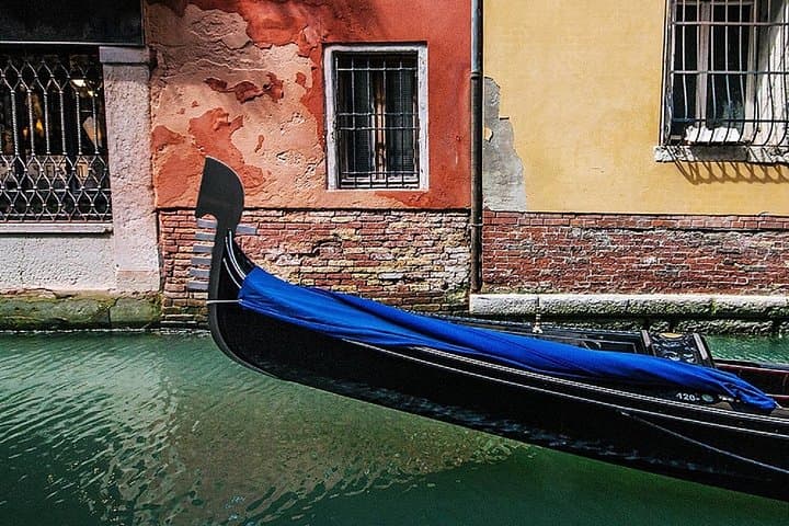 St Marks Basilica Skip-the-Line Tour and Venice Gondola Ride