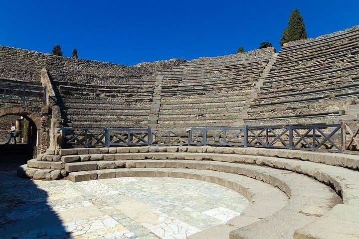 Guided tour of Pompeii