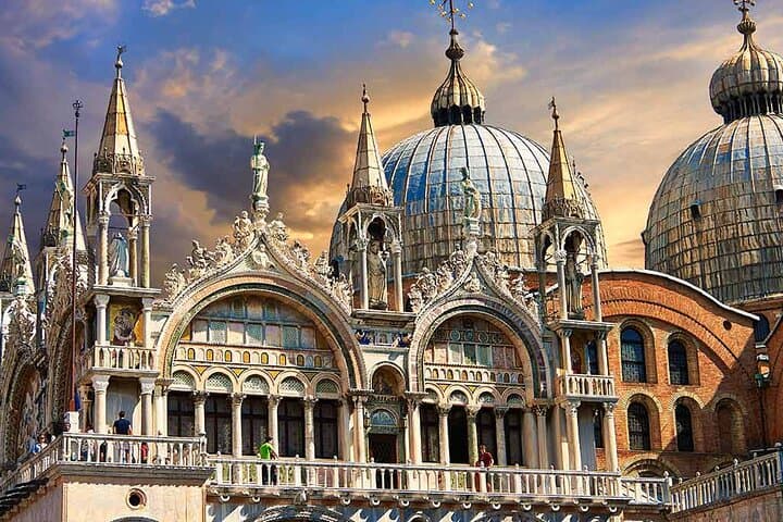 Venice Private Day Tour with Gondola ride - from Rome