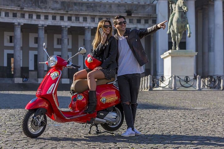 Audioguided Vespa Tour of Naples (Vespa with driver)