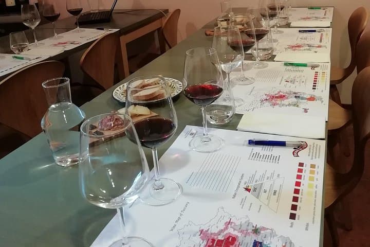 Tasting sheet with wine map
