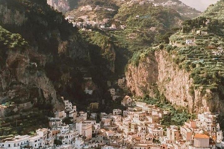 Transfer from Naples to Amalfi with a 2hr stop at Pompeii (1-8 PAX)