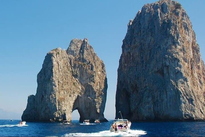 Capri Deluxe: The Complete Island Experience