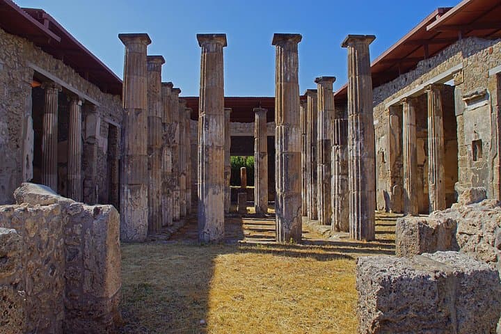 Pompeii & Herculaneum Full-Day Tour with Entrance Fees and Lunch