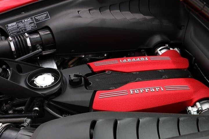 Pushstart Ferrari Portofino - Test Drive in Maranello
