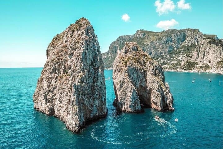 Capri excursion in a private boat