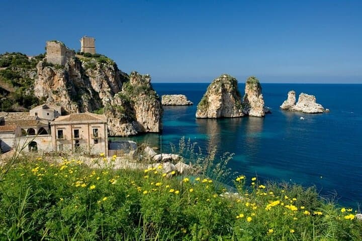 SCOPELLO FARAGLIONI