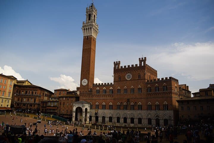 Siena Private Walking Tour with a Local