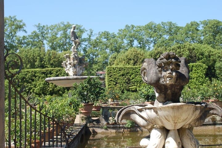Private tour of Boboli and Bardini gardens, Florence green heart