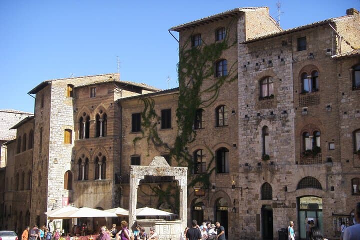 From Rome: Day Trip to Tuscany & Siena with lunch & Wine Tasting