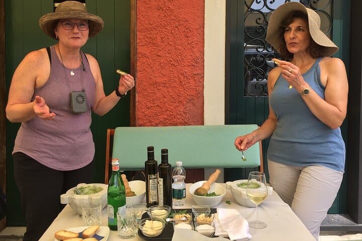 Pesto cooking