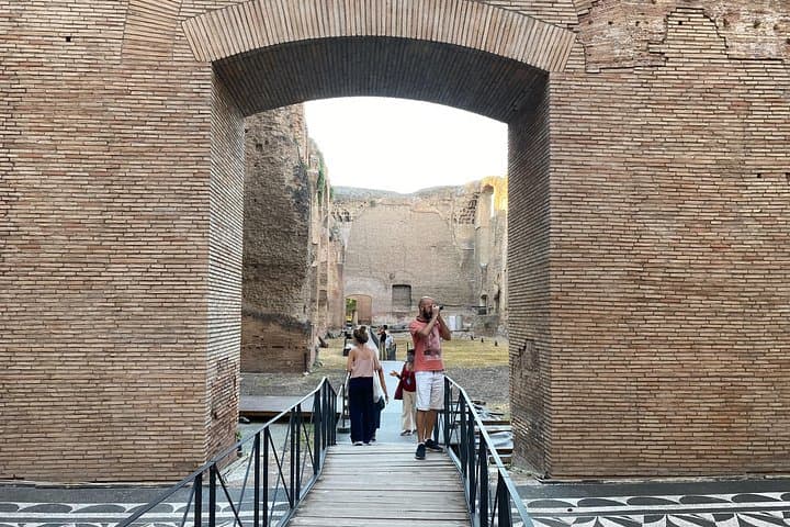 Rome: Semiprivate or Group Tour Caracalla Baths & Circus Maximus