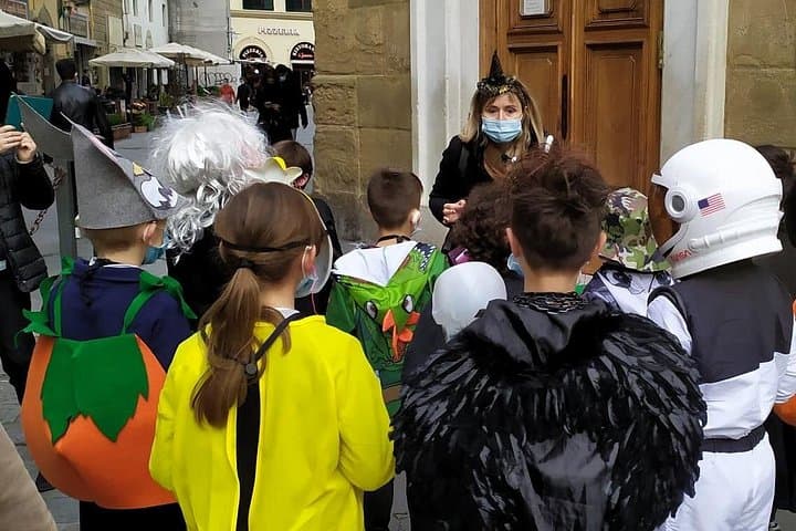 Visita guidata per bambini in maschera!