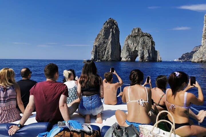 Capri Small-Group Boat Tour from Sorrento with Island Free Time