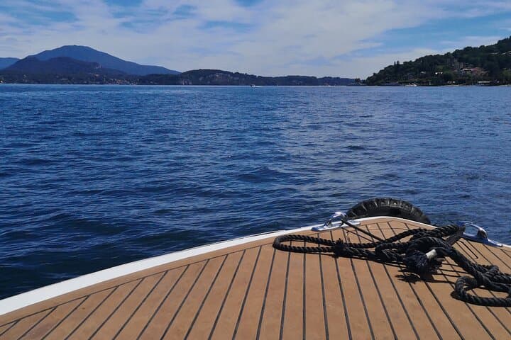 Private Guided Boat Tour of Lake Maggiore's Borromeo Islands