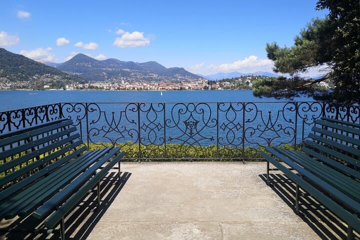 Private Guided Boat Tour of Lake Maggiore's Borromeo Islands