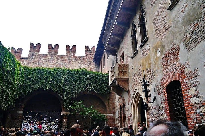 Shakespeare: Verona of Romeo and Juliet Private Tour from Milan