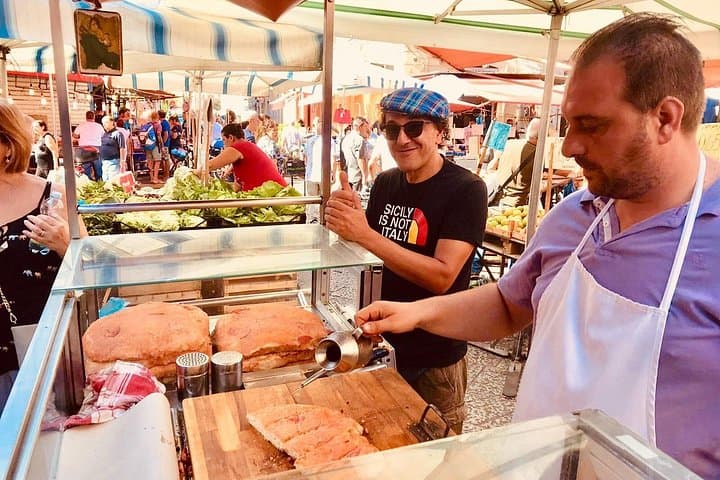 Discover and taste Sicilian specialities with a local chef in Palermo food markets