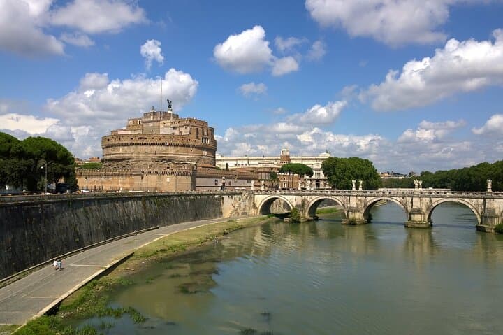 Private Transfer from Rome Fiumicino airport to or from Rome city