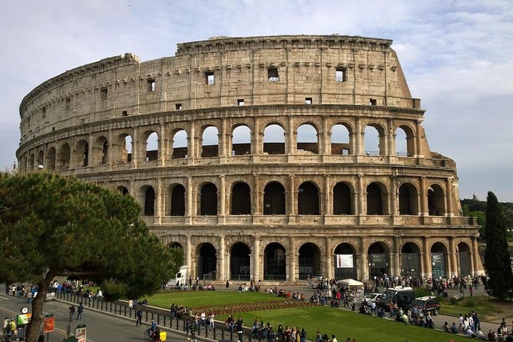 Private Transfer from Rome Fiumicino airport to or from Rome city