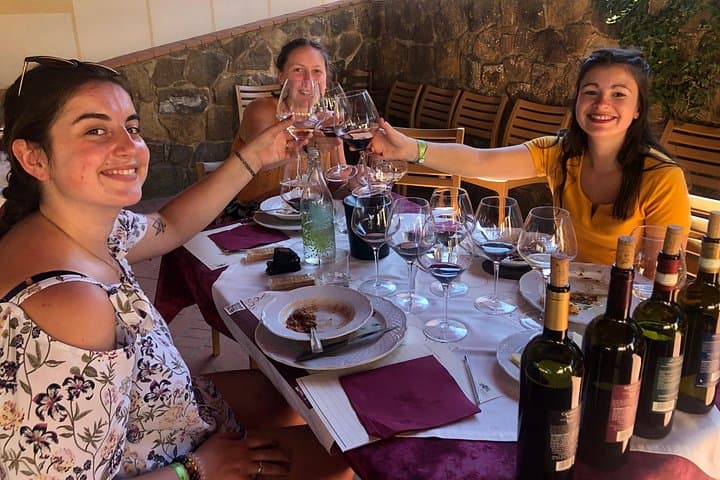 From San Gimignano: Tuscany Vespa Tour, Lunch & Wine Tasting