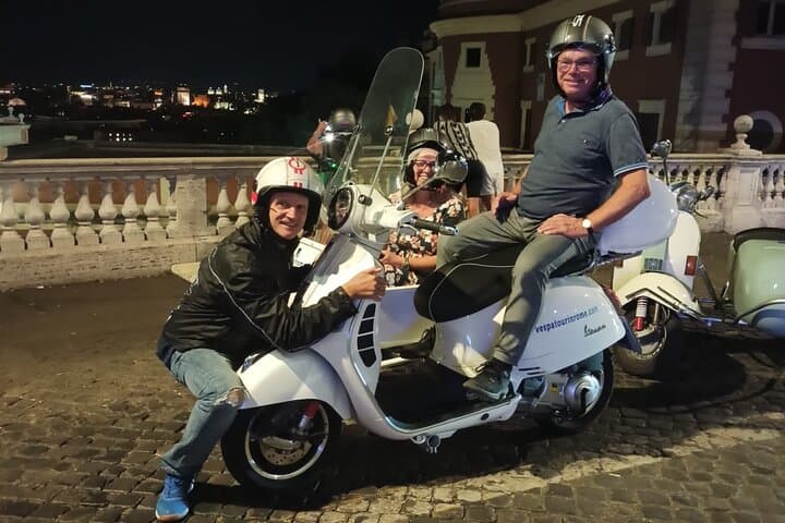 Vespa Sidecar Tour By Night with Pickup