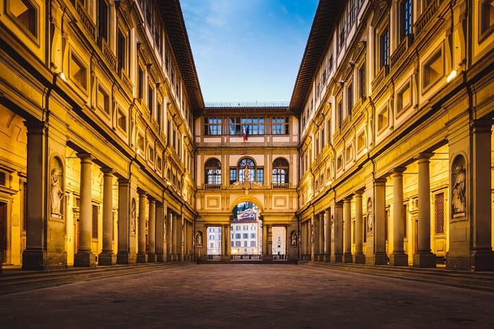Guided tour of the Uffizi Gallery in Italian