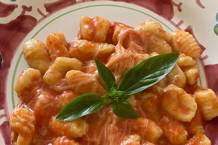 Small-Group Cooking Class in Positano: Gnocchi, Tiramisù & Drinks