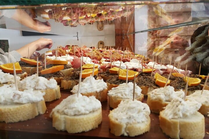 Venice Bacaro Food Tour: Eat and Drink like a Venetian