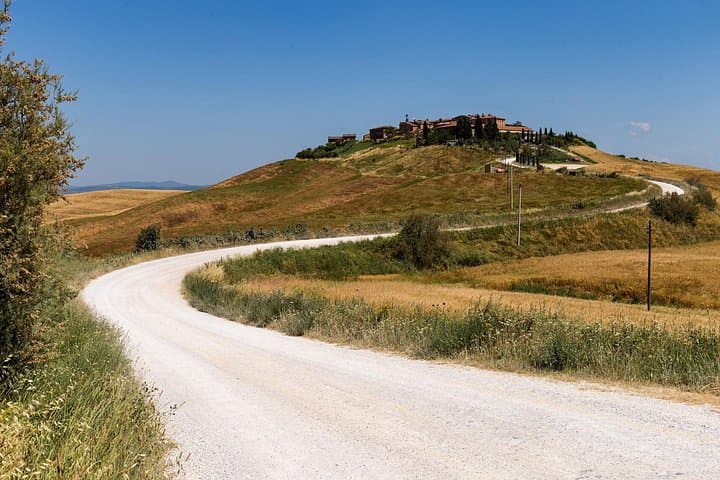 Full-Day Guided Tour to Pienza and Montalcino from Rome