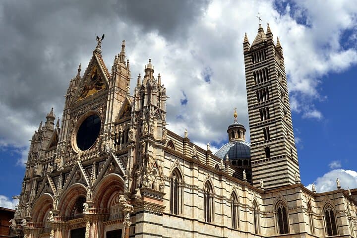 Full-day Small-group Tour to Siena and Monteriggioni from Rome