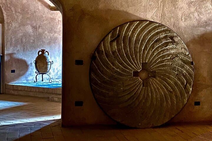 Skip-the-Line Shared or Private Guided Tour of Castel Sant'Angelo