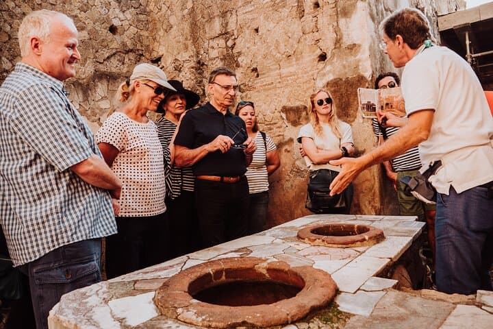 Herculaneum Small Group Tour and Ticket With an Archaeologist
