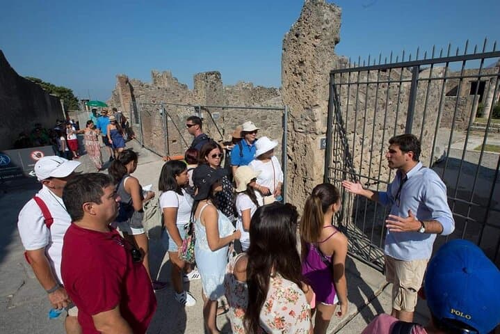 Pompeii 3 Hours Walking Tour Led by an Archaeologist