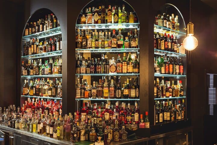 2 Hours Cocktail Making Class in the Heart of Rome