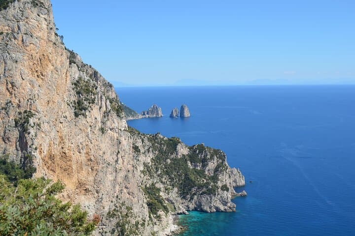 Capri Island and Blue Grotto Small Group Day Tour from Capri Port