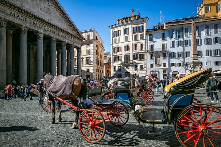 Kid-friendly Night Tour of Rome with Gelato and Pizza