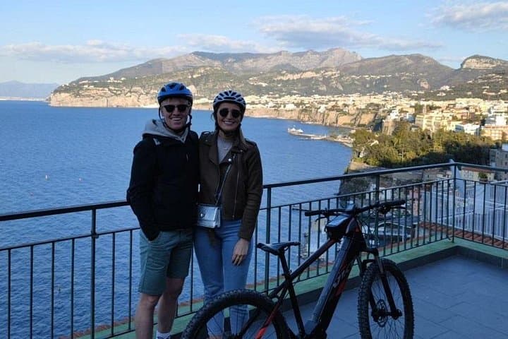 Backroads & Limoncello Experience: Sorrento E-Bike Tour