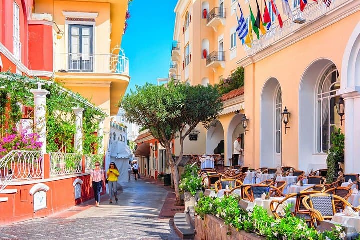 From SORRENTO: Stunning Capri! Full Day in a Private Boat
