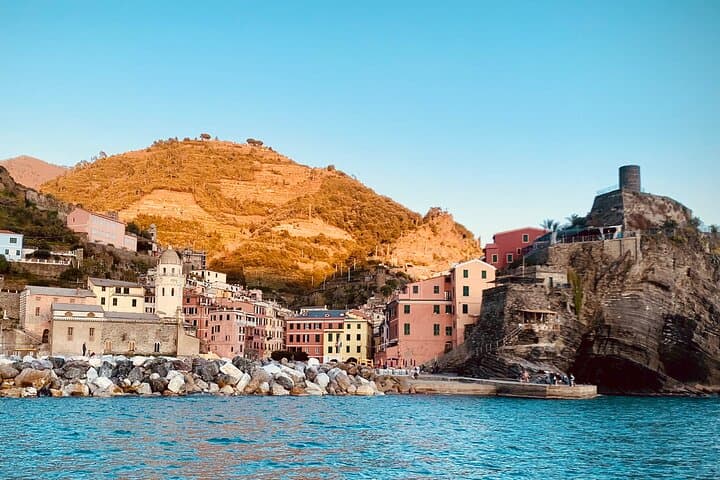Where the Sun sets: your 5Terre Chill Cruise