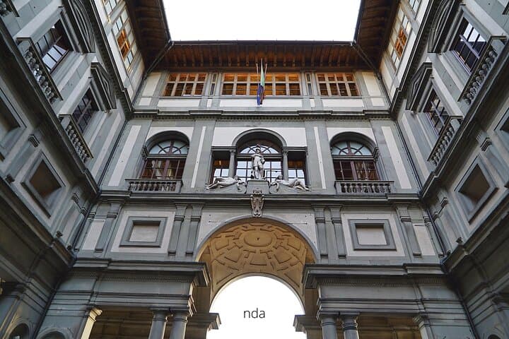 Florence Highlights Self guided scavenger hunt and Walking Tour