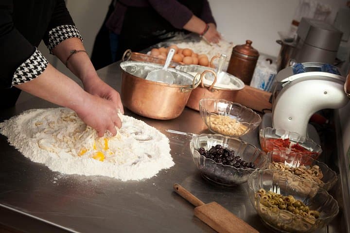 Traditional Neapolitan cooking class