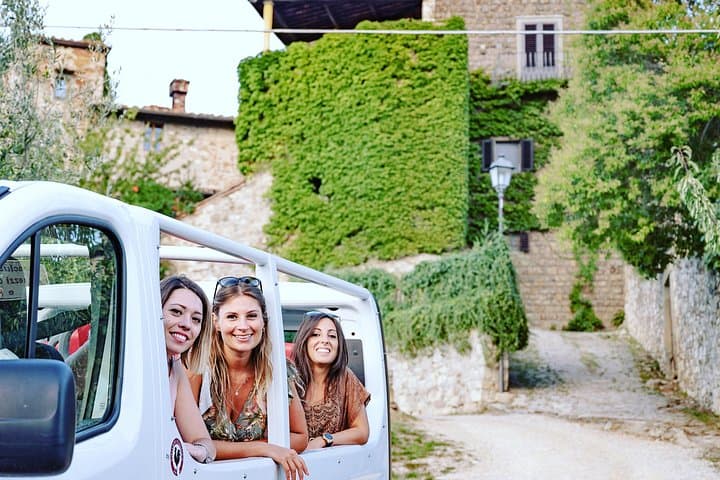 Safari in Chianti Open Top Van and Tasting Wine