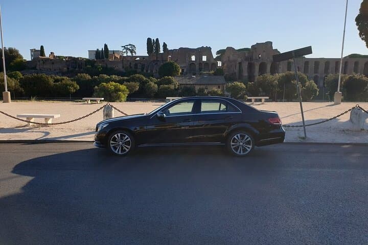 Rome Private Arrival Transfer: Fiumicino Airport to Hotel in Rome