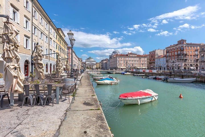 Private Transfer: Port of Cruise Pier Trieste to Venice or Airport VCE